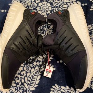 ADIDAS SNEAKER MEN 7 1/2